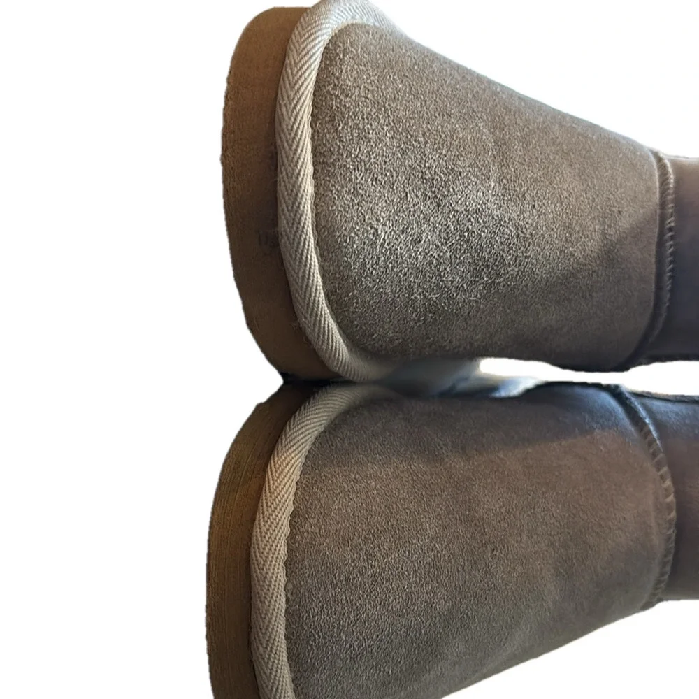 UGG Cream Tan Winter Boots with Plush Lining Classic Mini I Size 6